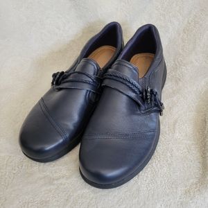 Woman's Easy~Spirit Navy blue loafers. Size 6.5
